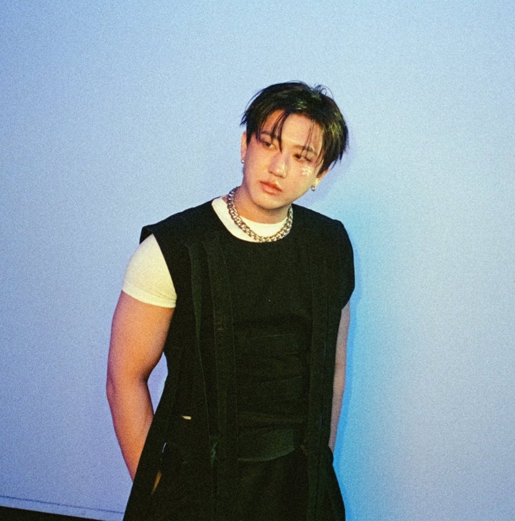 he is so incredibly gorgeous