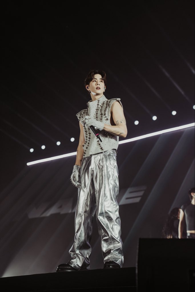 DNAmngmnt's tweet image. An unforgettable NYE with @iconsiam 🩶

#MarkTuanxICONSIAM
#ICONSIAM