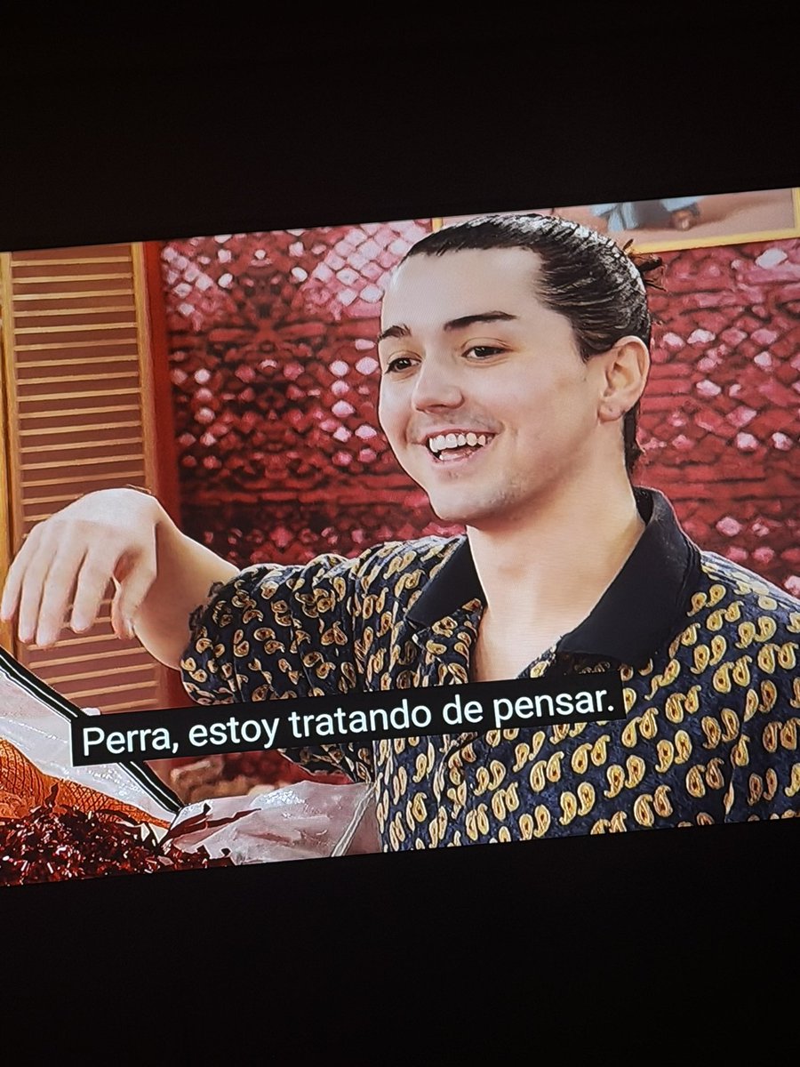 marcosupac's tweet image. Are they the same person? @mykimeeks = Arya Stark 

#DragRace