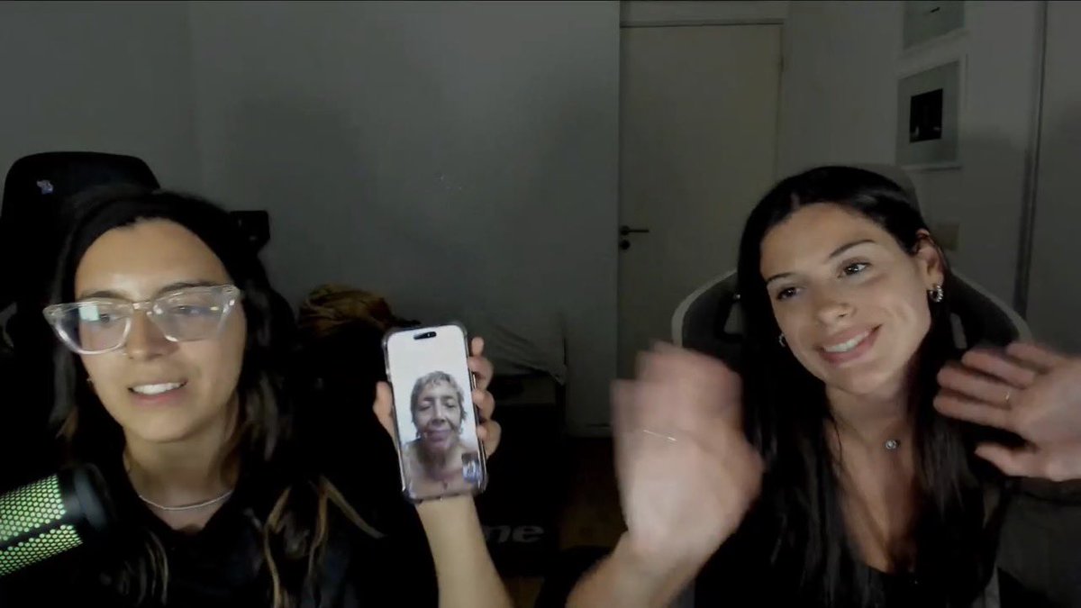 Gracias por alto primer stream del 2026 muchas risas como siempre con sus anécdotas, las amo un monton <a href="/SofiSantos_/">sofia</a> <a href="/MiliiGesualdo/">Mili</a> mil gracias por prender 🤍