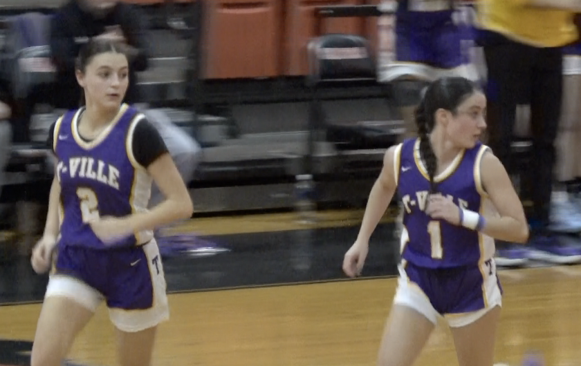Channel1450com's tweet photo. Springfield High Starts New Year with Win Over Taylorville:
https://t.co/yj0foF6LkM https://t.co/cKrifmjkme
