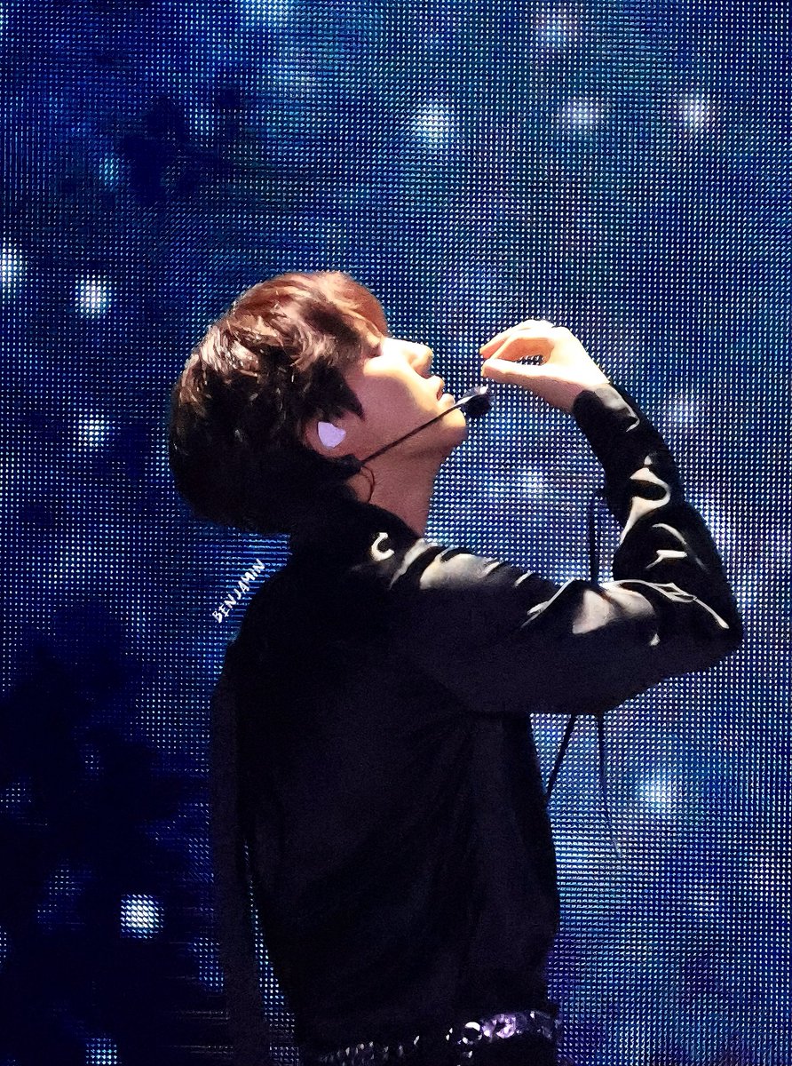baiyang031022's tweet photo. 260102 Reverie dot
HOT BOY❤️‍🔥

#BAEKHYUN #백현 #伯贤 https://t.co/XWh3gASYEr