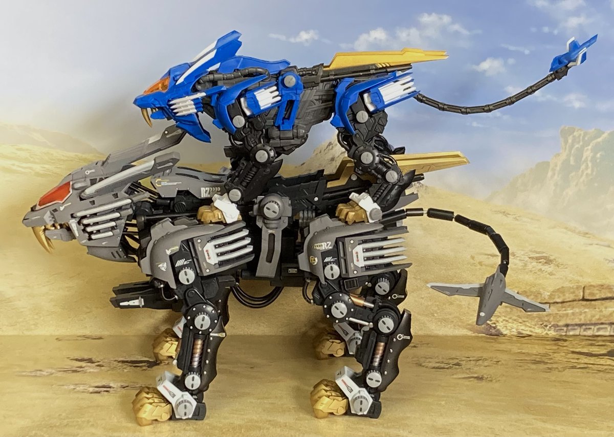 アタックブースターが無い通常形態およびRMZ版との比較です