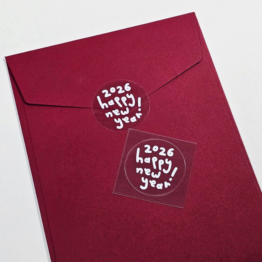 새로 오픈한 몰에서 2026년 연하장을 판매중입니다! 앞면 일러스트, 뒷면 편지지 형식으로 구성하였고 봉투와 스티커가 함께 제공됩니다!
자세한 설명은 아래 링크에서 확인해주세요 ˘͈ᵕ˘͈❤
wecanbestudio.kr/goods/goods_vi…