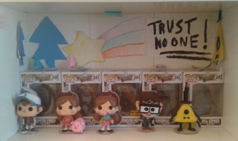 My 2017 era Gravity Falls shelf setup was peak ngl!