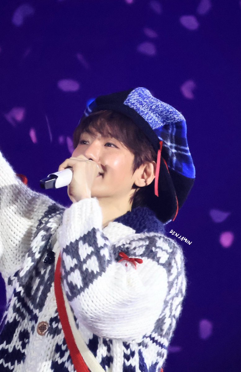 baiyang031022's tweet photo. 260102 Reverie dot
MY ANGEL👼

#BAEKHYUN #백현 #伯贤 https://t.co/Zr1rNgkKXq