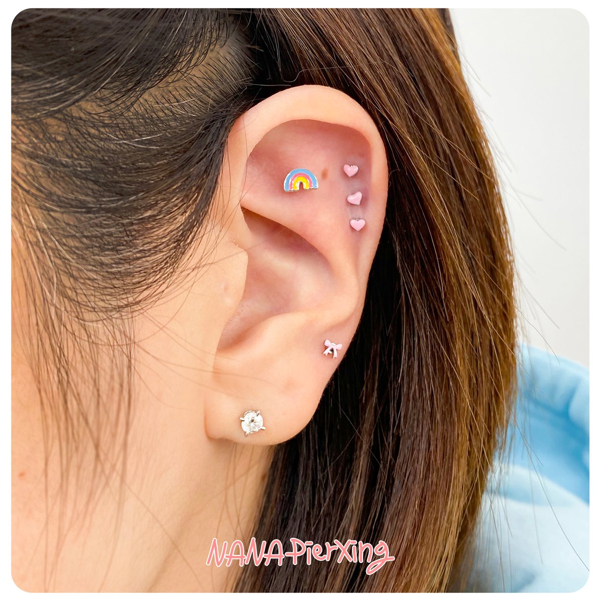ap9maxnana's tweet photo. 귀여운 피어싱 세팅은 나나도 즐겁지요🩷

#piercing #피어싱
#ピアス #イヤリング #bodypiercing
#피어싱세팅 #미니피어싱 #써지컬피어싱 #미니하트피어싱 #무지개피어싱 #룩피어싱 #눈꽃피어싱 #하트진주피어싱 #고양이피어싱 #십자가피어싱 #링귀걸이 #큐빅링귀걸이 #링피어싱 #큐빅링피어싱 https://t.co/eRyydborAr