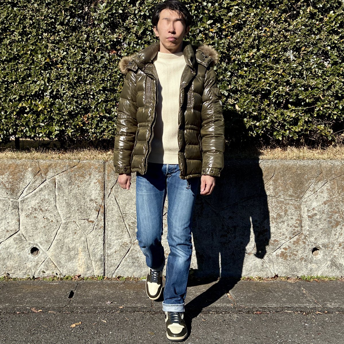 YossiyWear's tweet photo. #エアジョーダン1 フルベジタブルタンニンレザーのハンドメイド✨ジーンズは15年以上穿いてる #somet ✨
#andersenandersen の5G極厚ニットに同じく15年以上現役の #moncler のダウンジャケット👍細身なのにめちゃくちゃ温かい☺️
フルメタル #GSHOCK gmwb5000をお供に過ごしてます😊 https://t.co/ciU3biVaxx