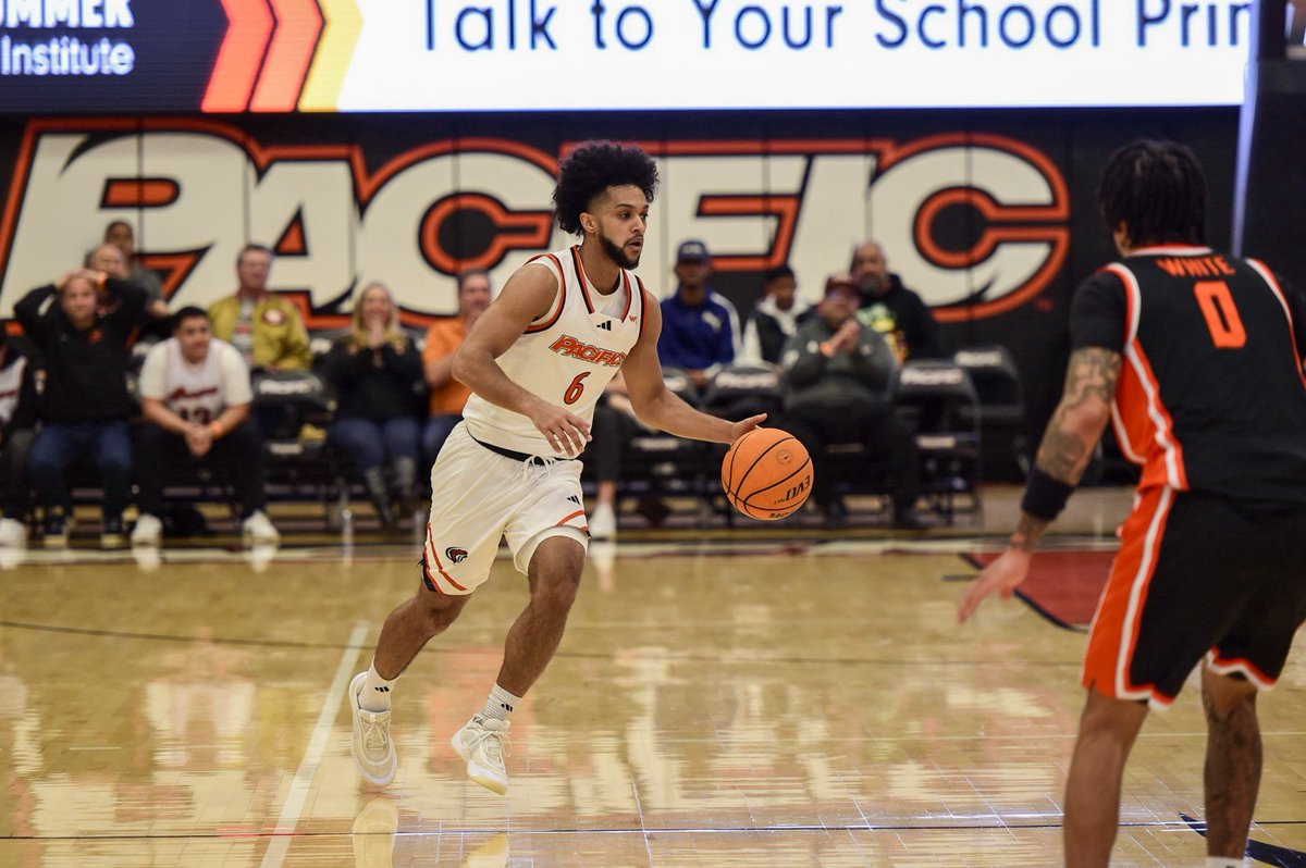 PacificMensBB's tweet photo. Jaden Clayton ties his season-high with 15 points.

Pacific 75, Oregon State 44

#PacificProud https://t.co/5xqYx8A1Tu