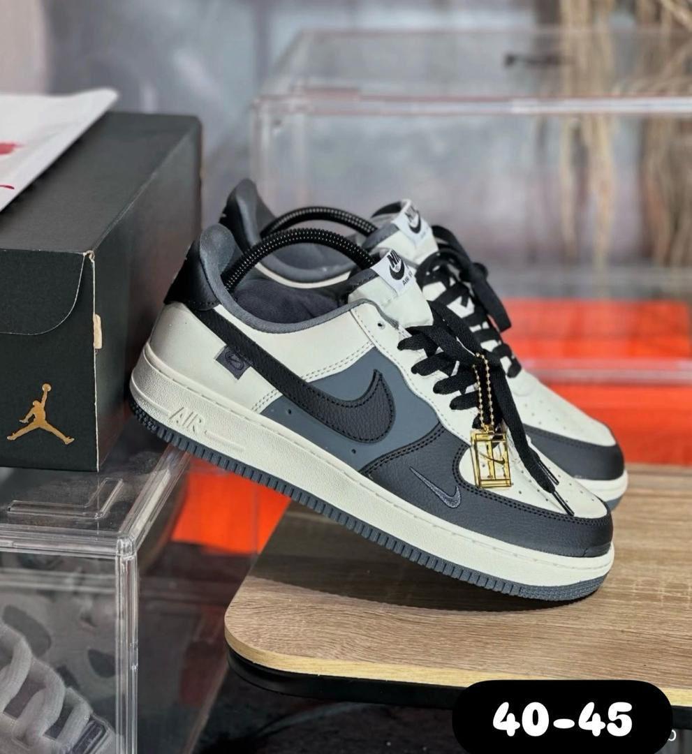 Good morning Uganda. Happy new year.
A pair of these goes for 155k 
0702578351