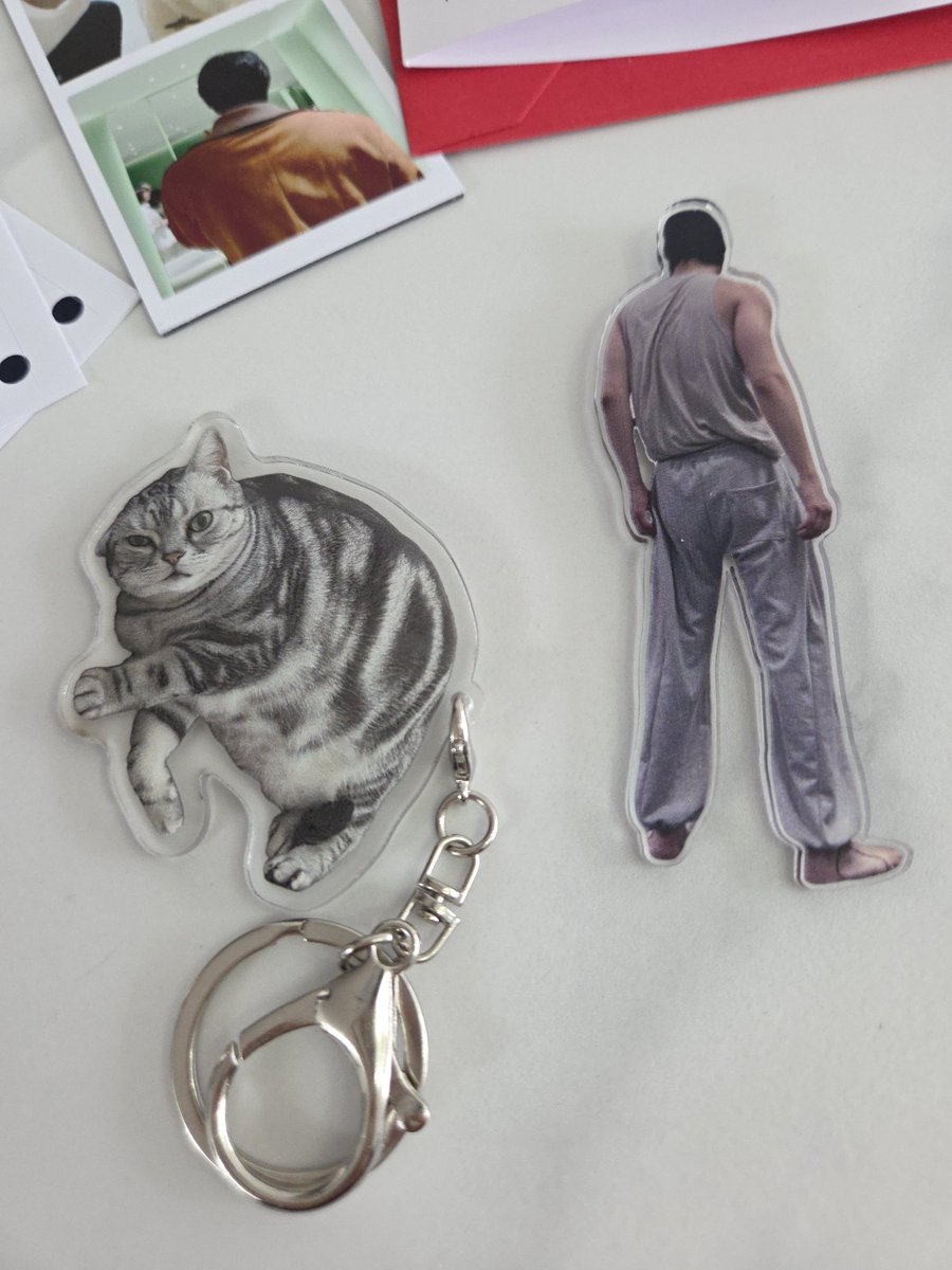 사부작사부작 혼자 섭굿즈 만들었는데요ㅎ
허접(....)해서 원하시는 분이 계실진 모르겠지만!
첫 나눔 이벤트를 진행하려고 합니다🍀

📌 1월 3일 ~ 4일 주말 동안
📌 RT 해주신 4분께 추첨으로
📌 국내 우편 발송해드리겠습니다‼️
📌 1월 5일 중에 당발할게요🐯🐸

많관부...🥲
#안효섭 #Ahnhyoseop