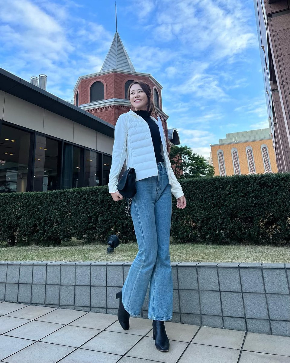 SingleMommye's tweet photo. のハイブリッドパデットジャケットをご紹介👟 【TIGORA ATHLETICS】は様々なスポーツシーンに向けたシリーズ。 このジャケットは中綿がついているので、これからのシーズンでも暖かい⛄️ https://t.co/7rU0VpPXsR
