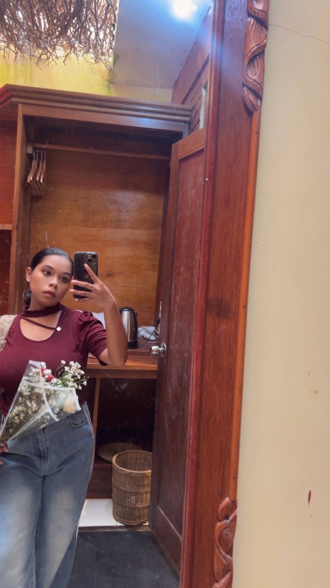 Lightncess's tweet image. Tahun baru di kasi hadia sama slave, 
Tunggu slave yang lain ada kabar🦶🫦