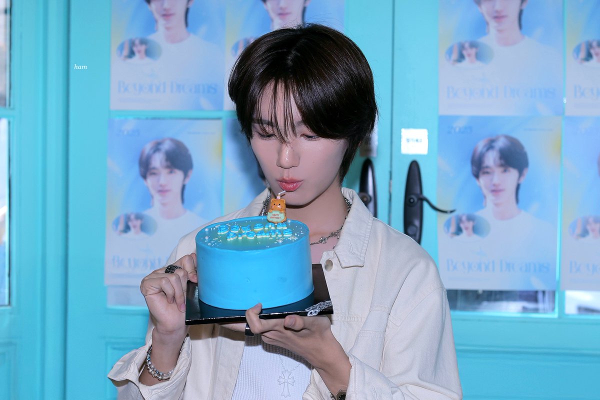 hamtolove's tweet photo. 250921 재현아 생일축하해🩵🩵
#김재현 #KIMJAEHYUN #キムジェヒョン https://t.co/kXWlm8Jkpa
