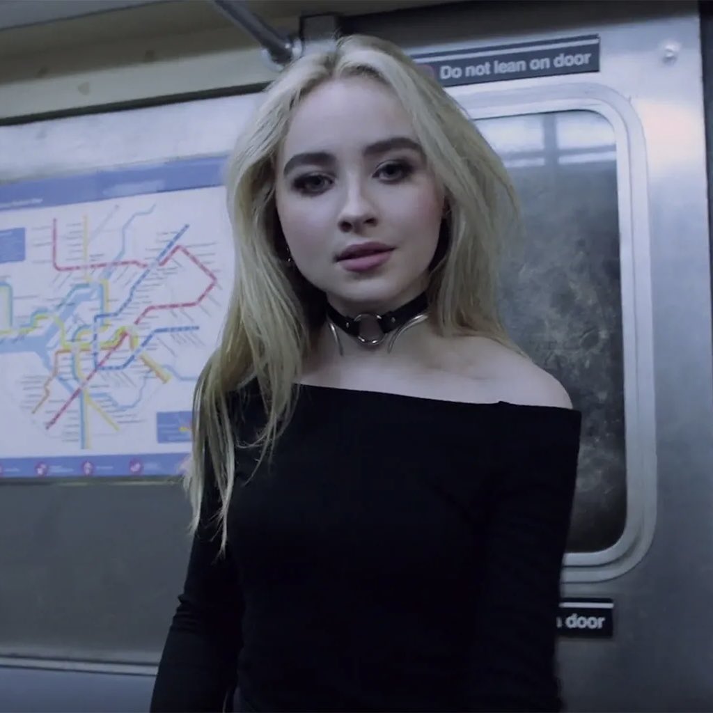 PopCrave's tweet photo. 9 years ago today, Sabrina Carpenter released “Thumbs.” https://t.co/Z16OFl77Jt