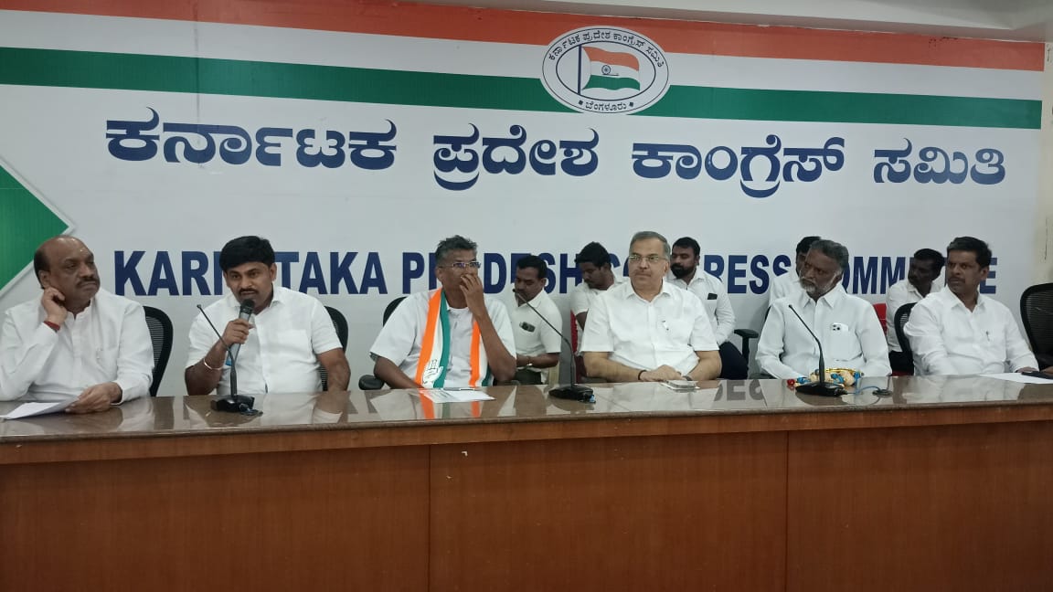 bsbabu844's tweet photo. First Karnataka visit as National Coordinator, AICC Adivasi Wing. Met Hon’ble Minister Shri @JarkiholiSatish,  Devangere MLA Shri Vasanth Kumar, State adivasi Chairman Shri Vijay Nayak,  Adivasi office bearers, executives &amp; District Presidents. United for Adivasi empowerment. https://t.co/eWGm48uTHp