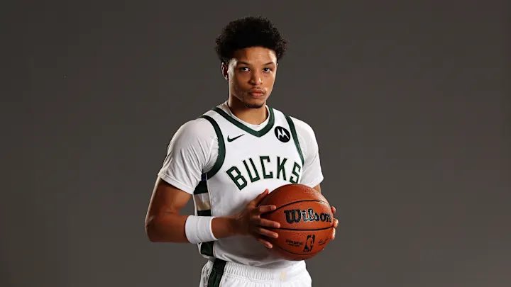 nathanmarzion's tweet image. Ryan Rollins tonight:
▪️29 points
▪️8 assists
▪️6 threes
▪️3 steals
▪️85% FG

It's the first time in NBA history a player has put up those numbers in a game.