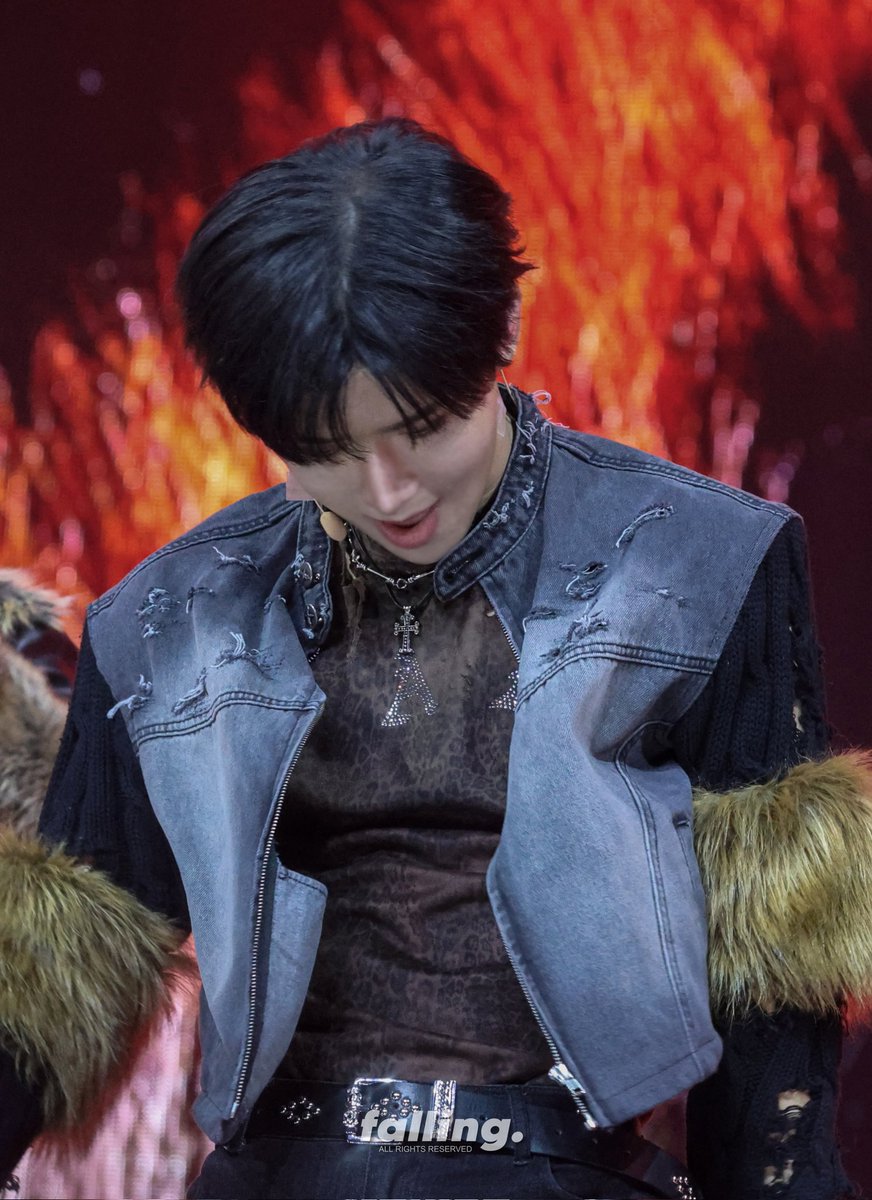 𝓯𝓪𝓵𝓵𝓲𝓷𝓰 tweet media