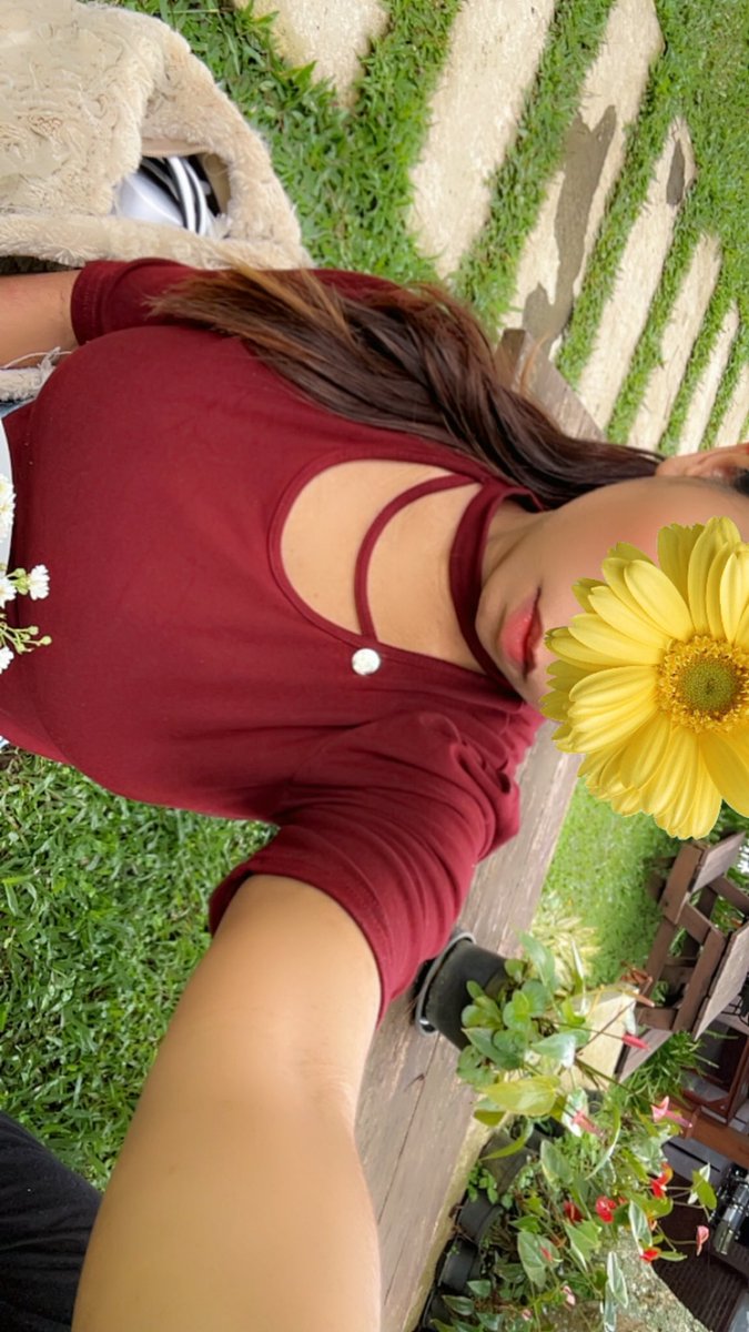 Lightncess's tweet image. Dm cuman basa basi buang waktu, gue blok sampah 🦶ngga nerima basa basi nerima tribut dan hadia tahun baru kalau miskin jangan dm👊🏿