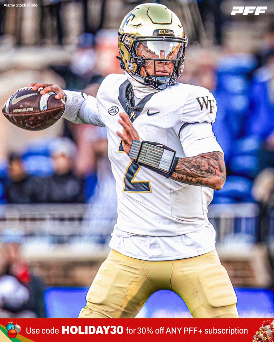 PFF_College's tweet image. Wake Forest QB Robby Ashford vs Mississippi State:

🎩 20/33
🎩 353 Total Yards
🎩 5 Touchdowns
🎩 1 Interception

@WakeFB