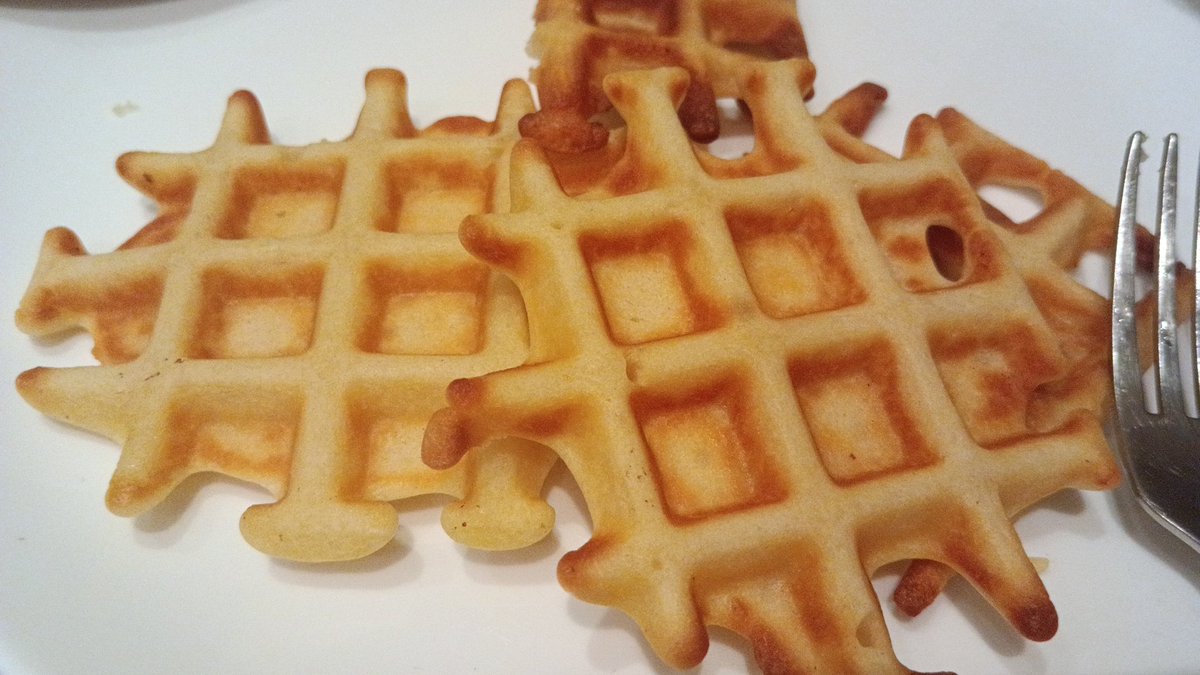 vandrrian's tweet image. happy new year or something 
I made ugly waffles