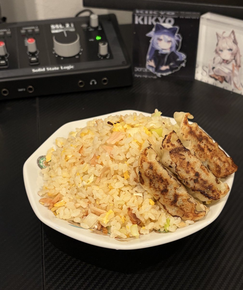 Lab_coat__'s tweet image. 初チャハーンきめた