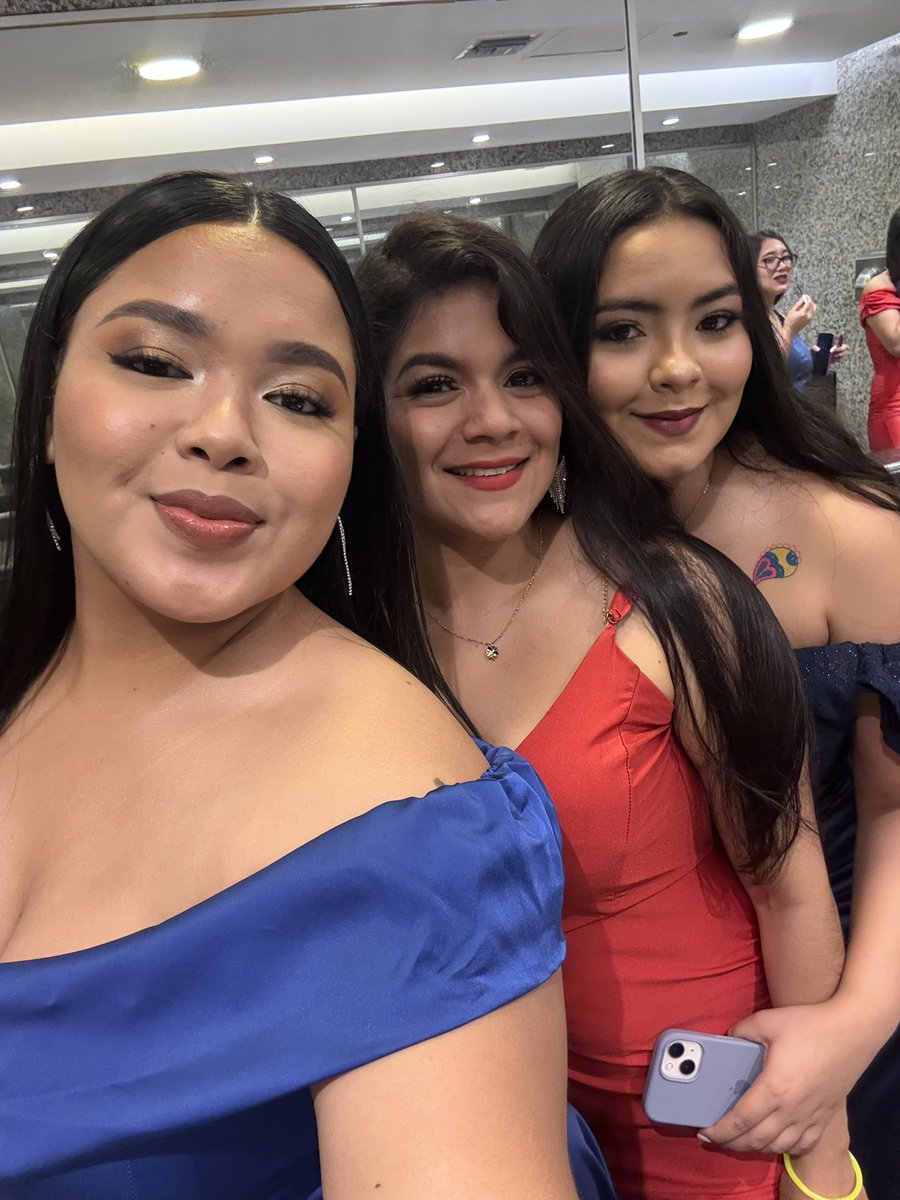 KellyBajaa3's tweet photo. 🍾🎊🦐 https://t.co/QjoKDGV40Q