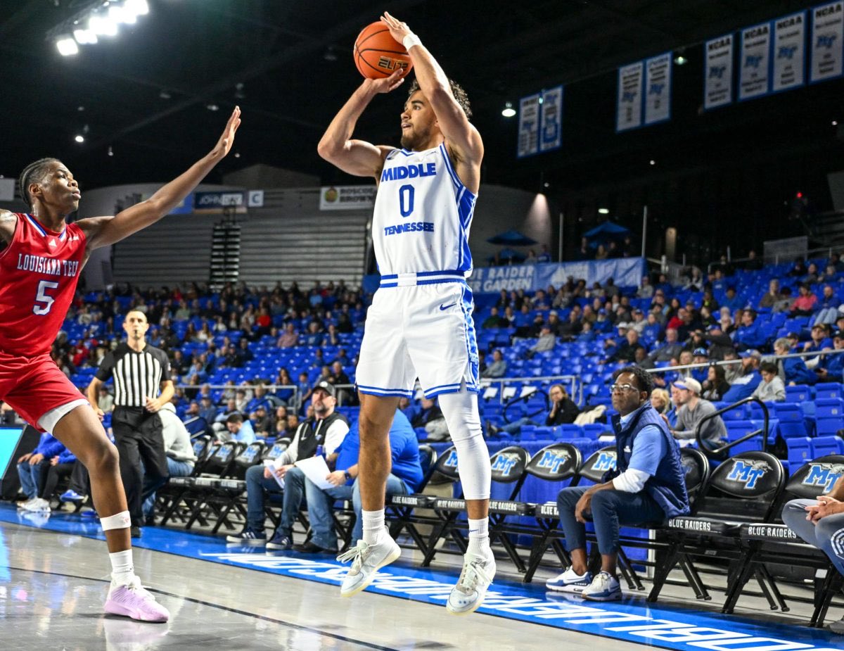 willie_phaler50's tweet image. Now on @MTSUSidelines: MTSU men’s basketball sets program single-game three-point record in rout of Louisiana Tech

The Blue Raiders shot 22-of-44 from behind the arc, breaking the previous program record for threes in a game.

📸: @E24Media 

Story: mtsusidelines.com/2026/01/02/mts…