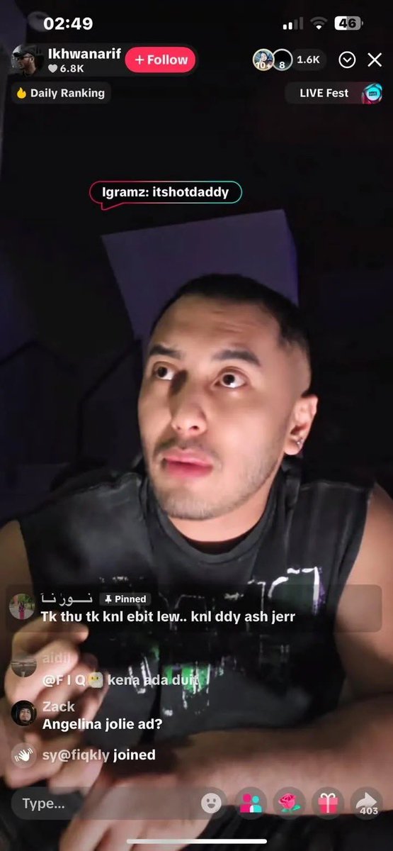 bckupacc99's tweet image. 😅