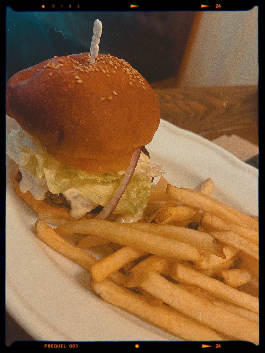 anshellyswing's tweet image. バーガー初め🍔