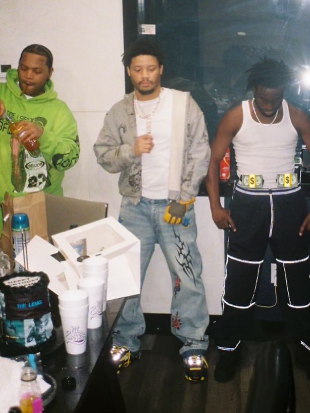 Ganger4eva's tweet image. WORST TAPE 🙏🏻