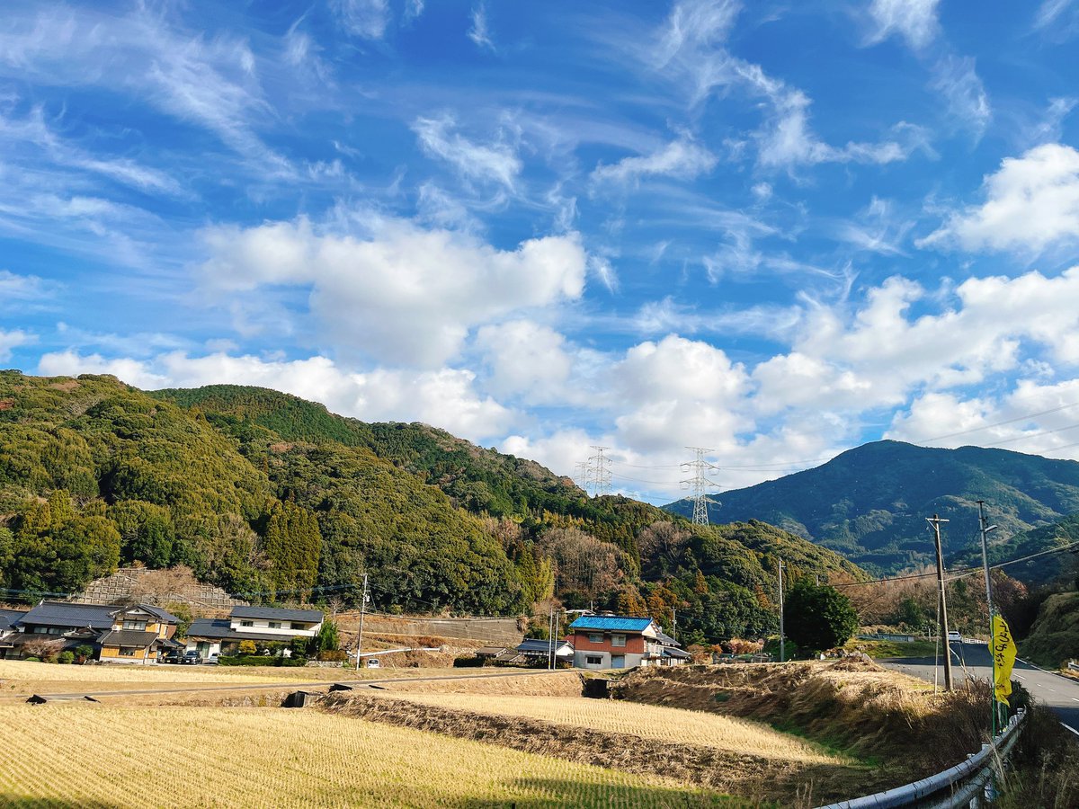 kurun_79's tweet photo. 明けましておめでとうございます🎍
ひっさびさにX見返したら、去年の楽しかったこと、どうにか乗り切ったことを思い出しましたわ🤭

年末年始はたまに冒険しつつ、のんびり平和に過ごしてます。 https://t.co/f7xkjfzS46