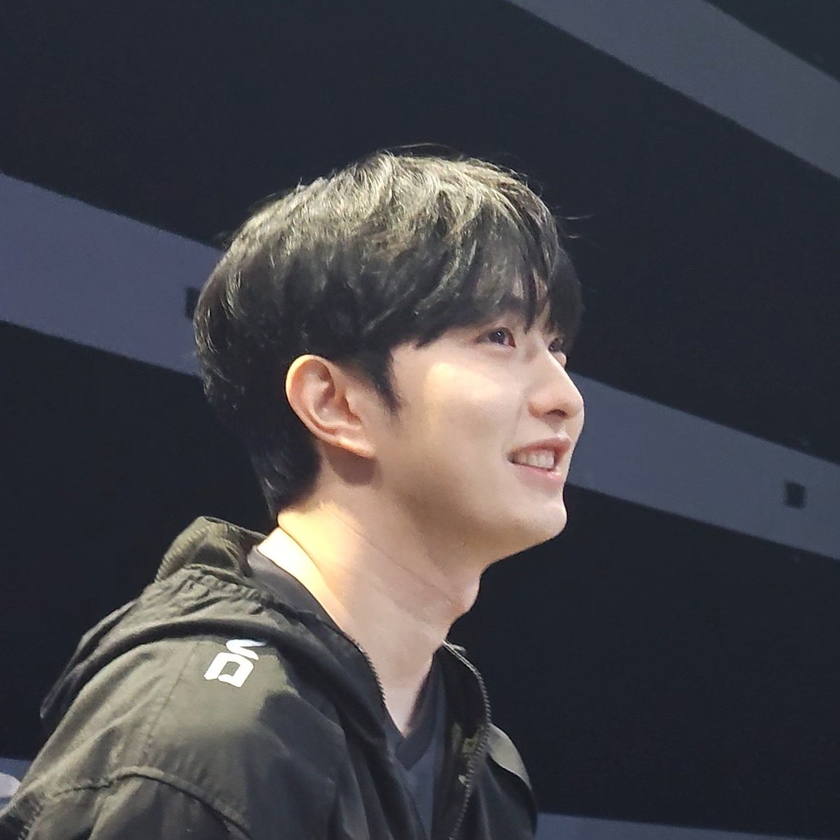 덕담님 실물 첨 뵙는데 넘 홀리해요