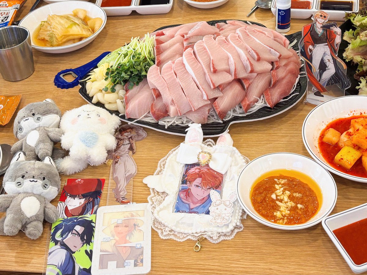 제가 진짜 진짜 조아하는 횟집에 친구들 데려갓서요

(노량진 청양수산입니덩!)