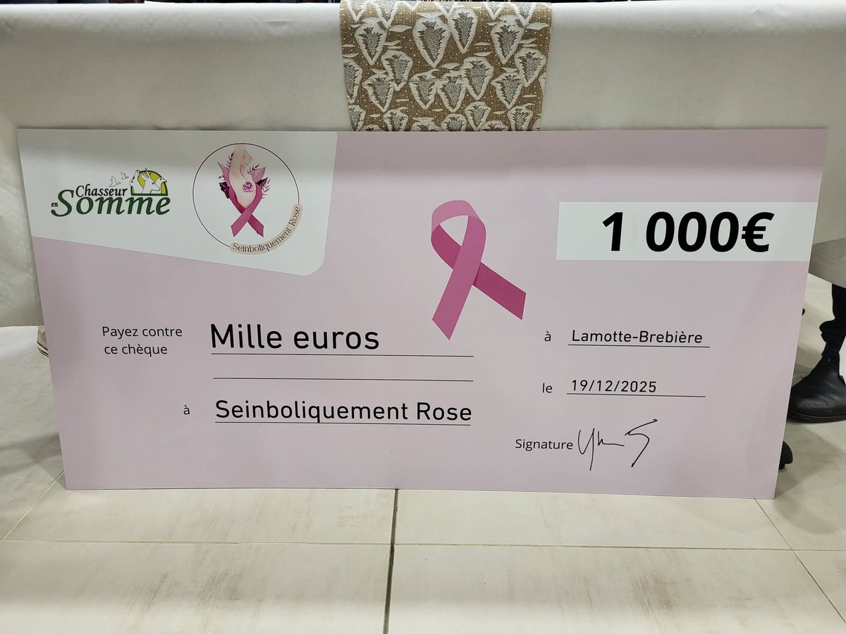 [ OCTOBRE ROSE ] 🎀
La #Fédération des #chasseurs de la #Somme a eu le plaisir de remettre un chèque de 1 000 € pour #soutenir l’association Seinboliquement Rose, engagée dans les #soins pour les personnes atteintes d’un #Cancer du #sein.  💕