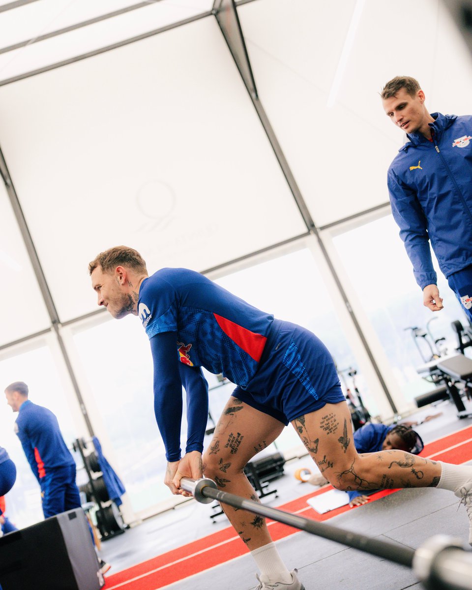 RBLeipzig's tweet photo. 🧠👈

#CaptainMentality https://t.co/XKcTntX5ZQ