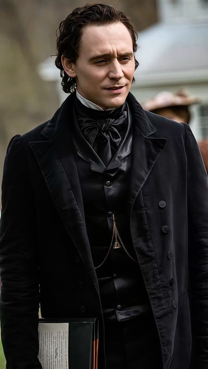 binestom's tweet photo. Obviously he’s pretty inspiring…
The man - the outfit. Always the right appearance.
#CrimsonPeak
#TheEssexSerpent
#LokiS2
#GQ https://t.co/yqSdAdzOtd