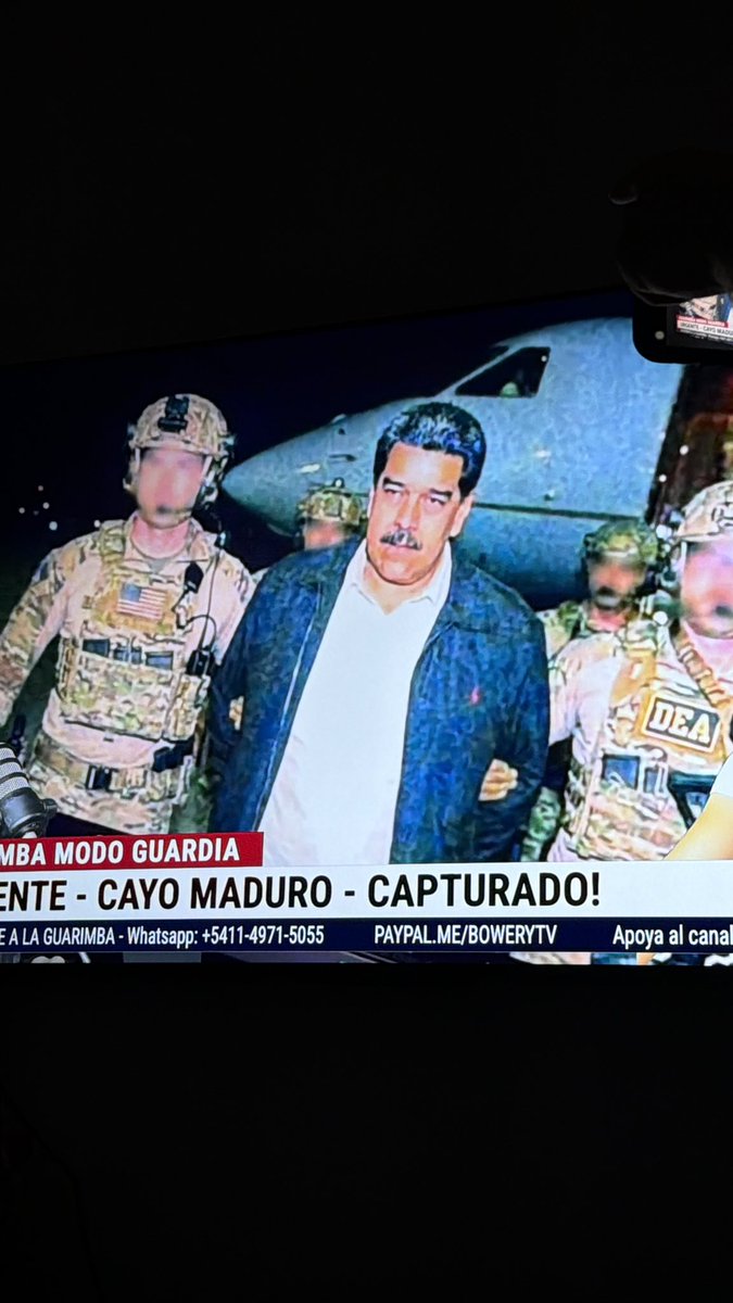 victorialpsss's tweet photo. VENEZUELA LIBRE 🇻🇪 SE ACABÓ!!! Esto se acabó!!! https://t.co/rNBpWJvjmk