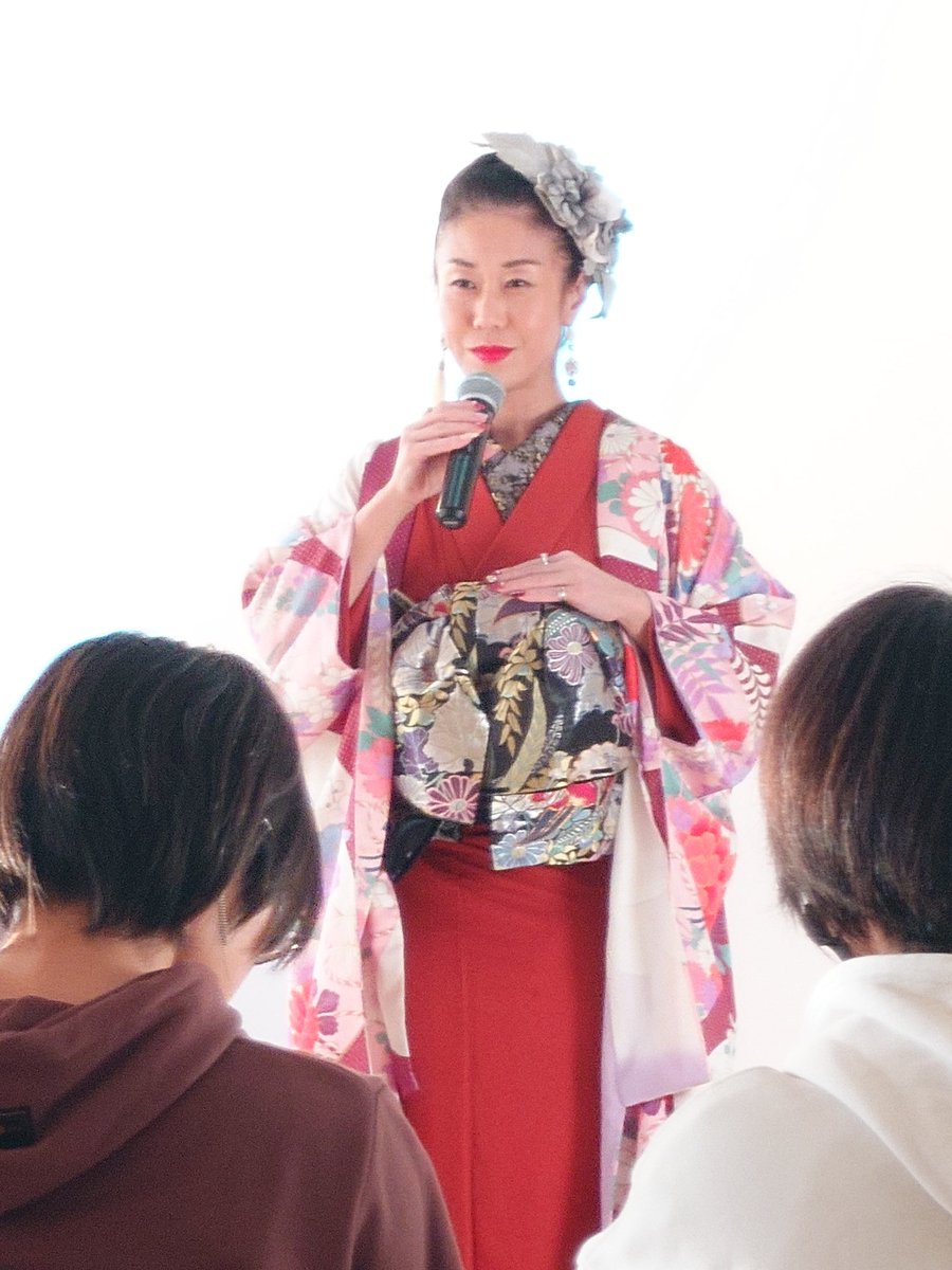 d5300akane's tweet photo. 古代蓮会館内で行われた『新春！おたのしみ会』に行ってきたよ
#どうぞ大将
#忍城おもてなし甲冑隊
#恵聖
#テンカトル https://t.co/H3nY5j2oue