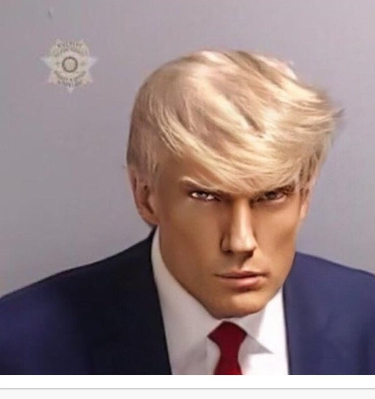 De criticar la intervención en Irak y prometer no más guerras a que el petróleo de Venezuela haya sido prometido por dios hace 3000 años (cortinazo de humo porque se follaba niños en la isla de Epstein)

Es el Bismarck con retraso de nuestros tiempos, estamos viendo historia.