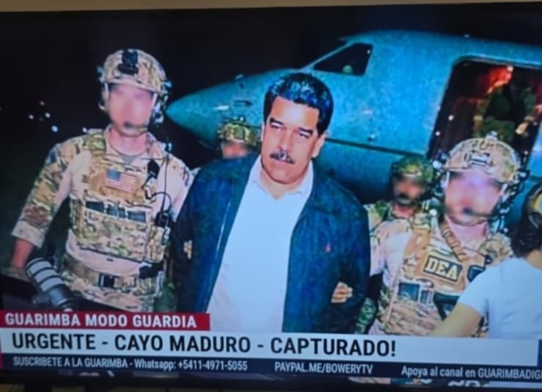 santiuribedel10's tweet image. La foto de Nicolás Maduro capturado, la foto que soñé la mitad de mi vida.