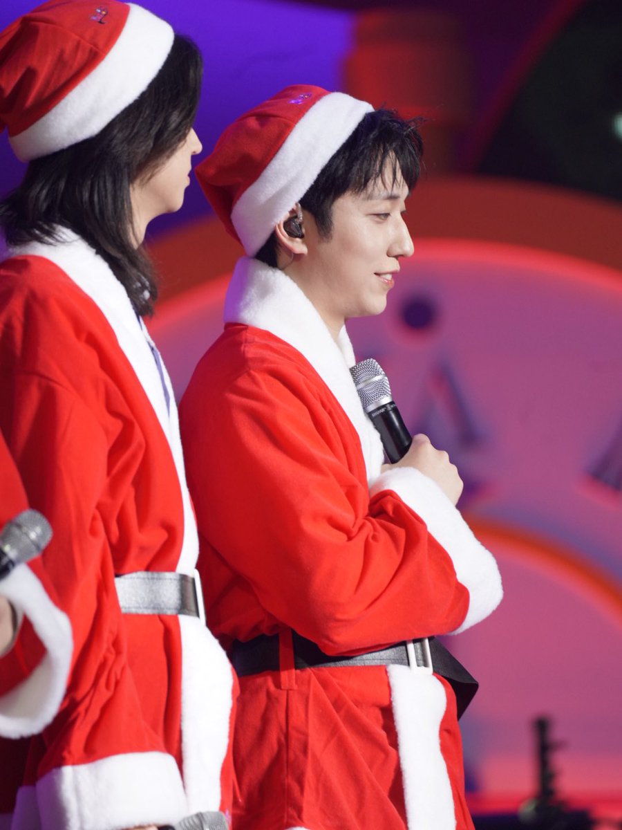 9ook1eRun's tweet image. 260103 Day-1
&amp;lt;Xdinary Heroes 2nd Fanmeeting&amp;gt;
👑XCLUSIVE PARTY👑

X’mas🎄✨

#XdinaryHeroes #엑스디너리히어로즈
#엑디즈 #Gunil #건일 #구건일