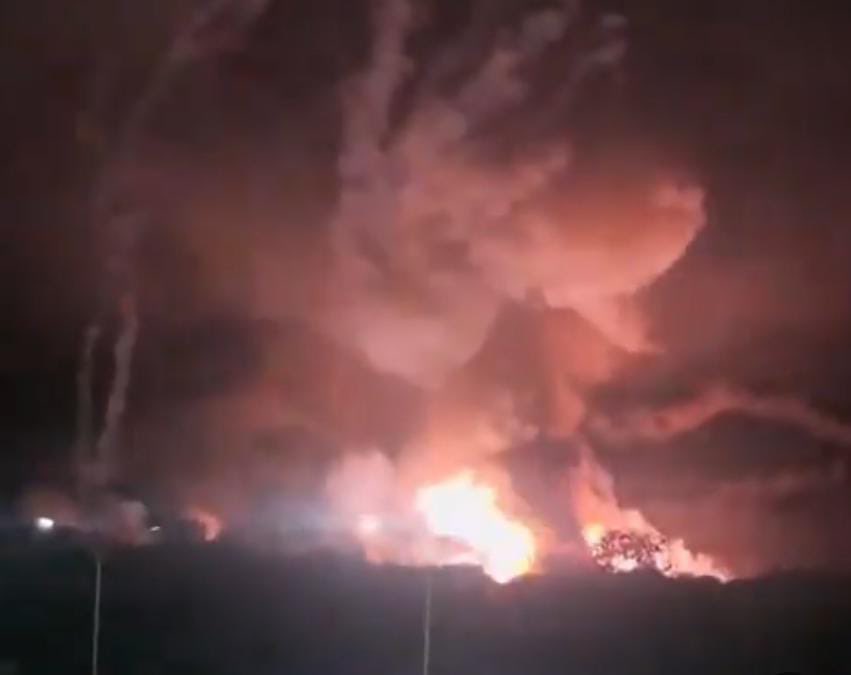 EuprepioPadula's tweet image. Nicolás Maduro ha tenido un impacto profundamente negativo en Venezuela 🇻🇪, ha sido un autocrática miserable; negarlo es faltar a la verdad. Sin embargo, sostener que la solución pasa por bombardear, invadir o secuestrar en un país que no es el propio implica aceptar —de forma…