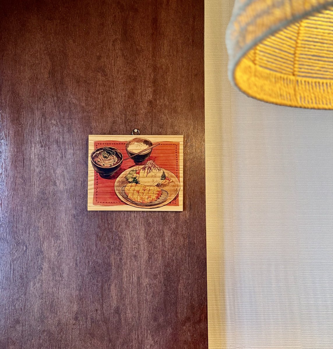 Complex_weekend's tweet image. 당신의 세계는 따뜻하고 넓어서
둥실둥실 유영하다 보면 시간 가는 줄
모르겠어요 당신만 나를 건져낼 수 있다는
착각이 들 만큼 헤매게 돼요.