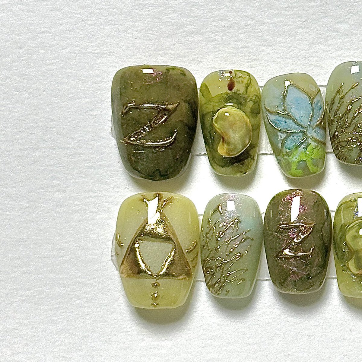 Zelda tears of kingdom
닌텐도 스위치 게임 젤다 왕눈 컨셉으로 네일팁 제작했습니다!