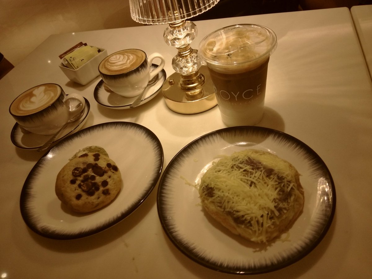 lori 🎀 tweet media