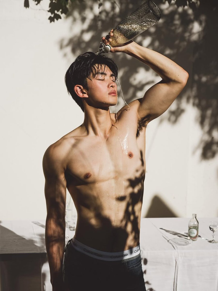 pingdorl's tweet image. 아 ㅁㅊ 몸까지 좋아 앙