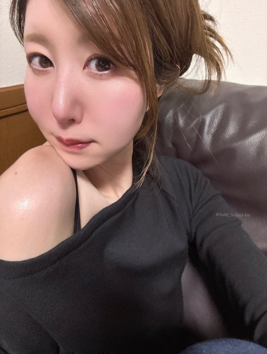 JuRi_XoXo14m's tweet image. 爆酔🍶🍺︎💕︎
お姉さんより強かったらご褒美あげる︎♡