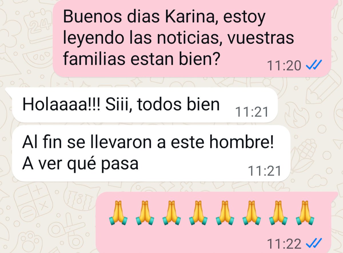 Unas conocidas mías que sus familias viven en Venezuela. #venezuelalibre