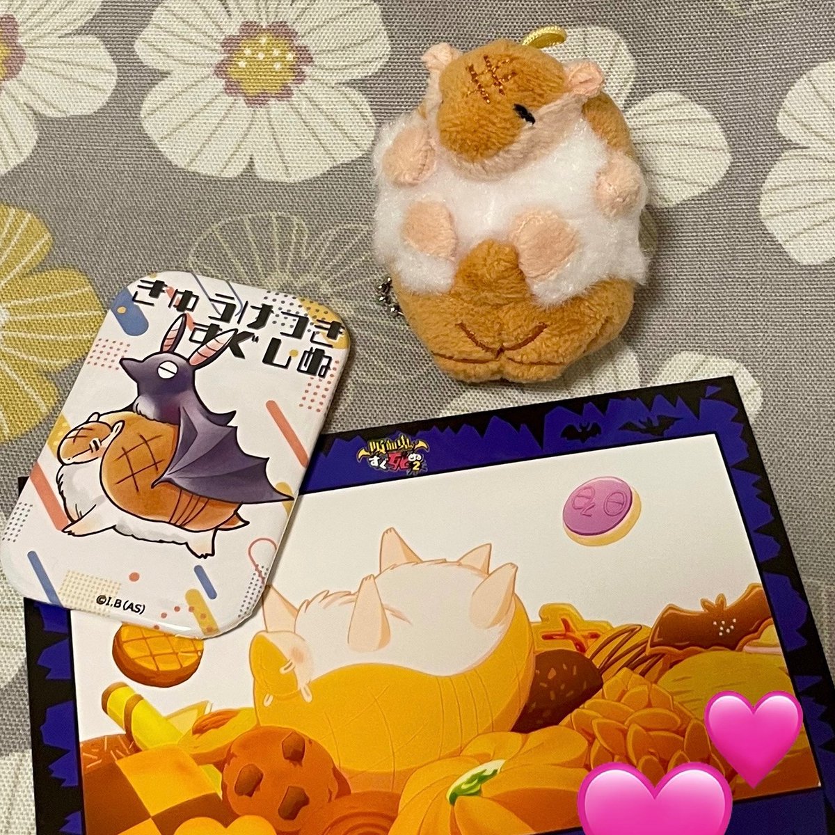 Hamstep8686's tweet image. 本日はアフターコミケを入り口だけ見て、渋谷オータムは悉く売切れで缶バだけ買い…でしたが、良い天気の常世神社を参拝してヴリンスを見晴らし、ョンのおみくじ引けたのでトータル大吉でした！